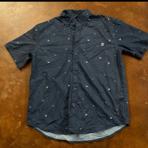 Huk Mens Small Button Up Fishing Lightweight shirt - Picture 1 of 5